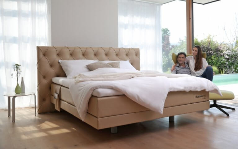 Vzmetnica Leticia. Posteljni okvirji in postelje BoxSpring.